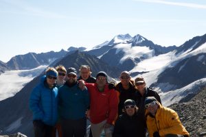 Gruppenfoto vor der Wildspitze, Foto: Bernd Limbach