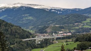 Blick auf Gmünd mit Maltaberg im Hintergrund